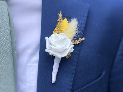 Gold + White Rose Magnetic Clip-On Boutonniere