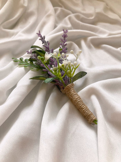 Ramo de flores con clip magnético de lavanda y vegetación