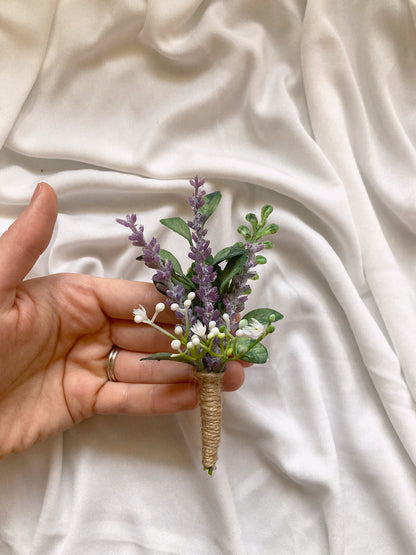 Ramo de flores con clip magnético de lavanda y vegetación