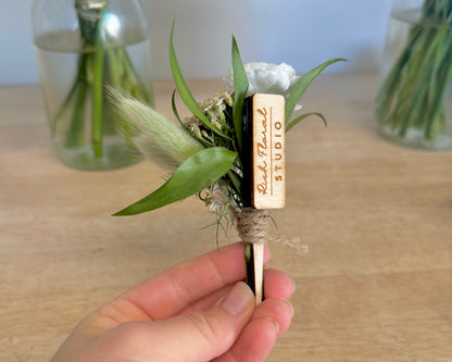 Magnetic Boutonniere Clip, Pinless Clip-On Boutonniere Maker with Strong Holding Magnets