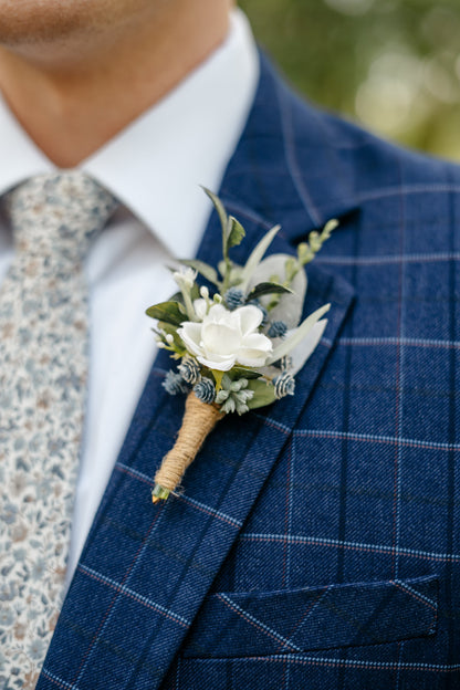 Dusty Blue + White Magnetic Clip-On Boutonniere