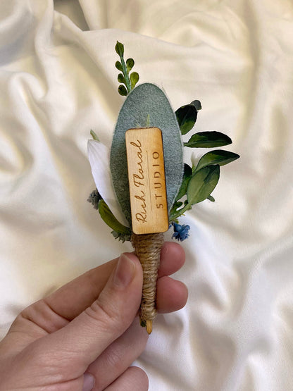 Dusty Blue + White Magnetic Clip-On Boutonniere