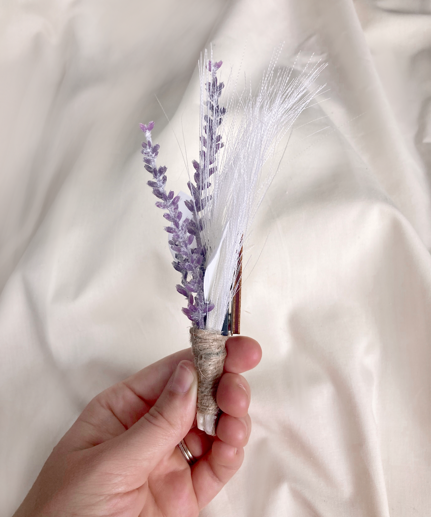 Lavender and White Magnetic Clip-On Boutonniere