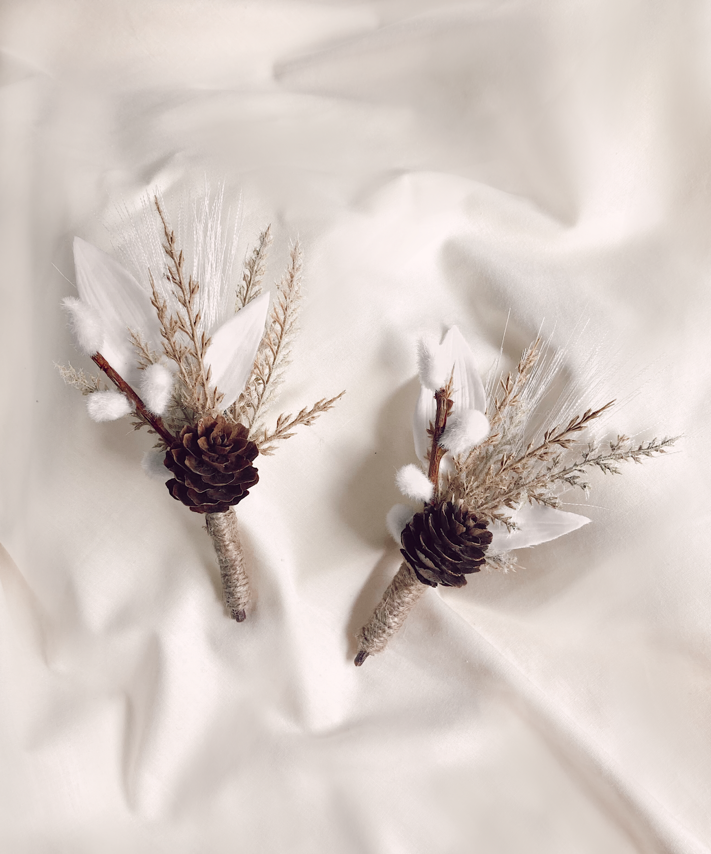 Winter White Pinecone Magnetic Clip-On Boutonniere