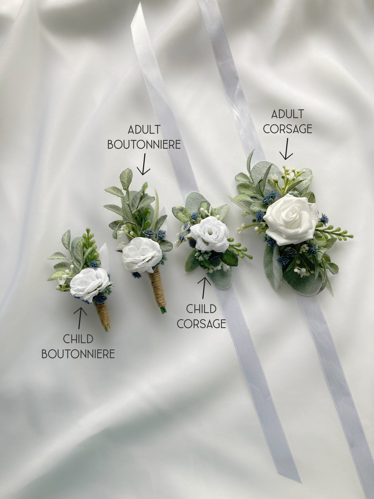 Ramo de flores con clip magnético en azul polvoriento y blanco